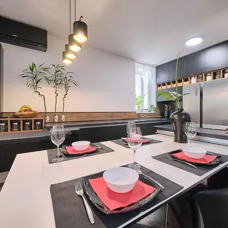 Dreamarthome Apartment Split